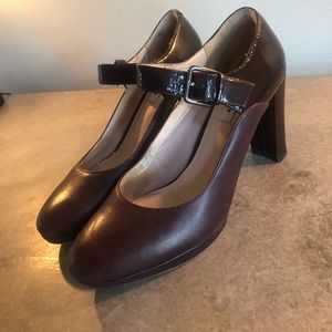 Clarks Mary-Jane Burgundy Platform Heel Size 10